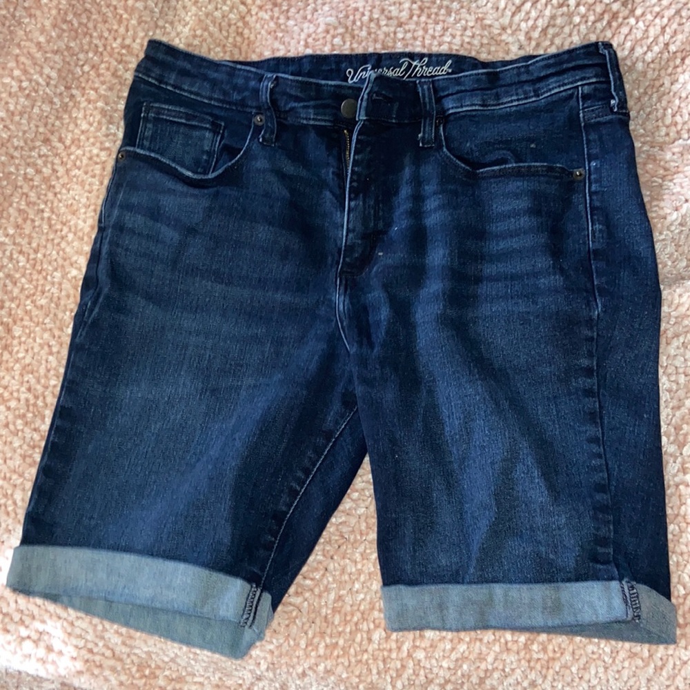 size 14 Universal Threads bermuda jean shorts